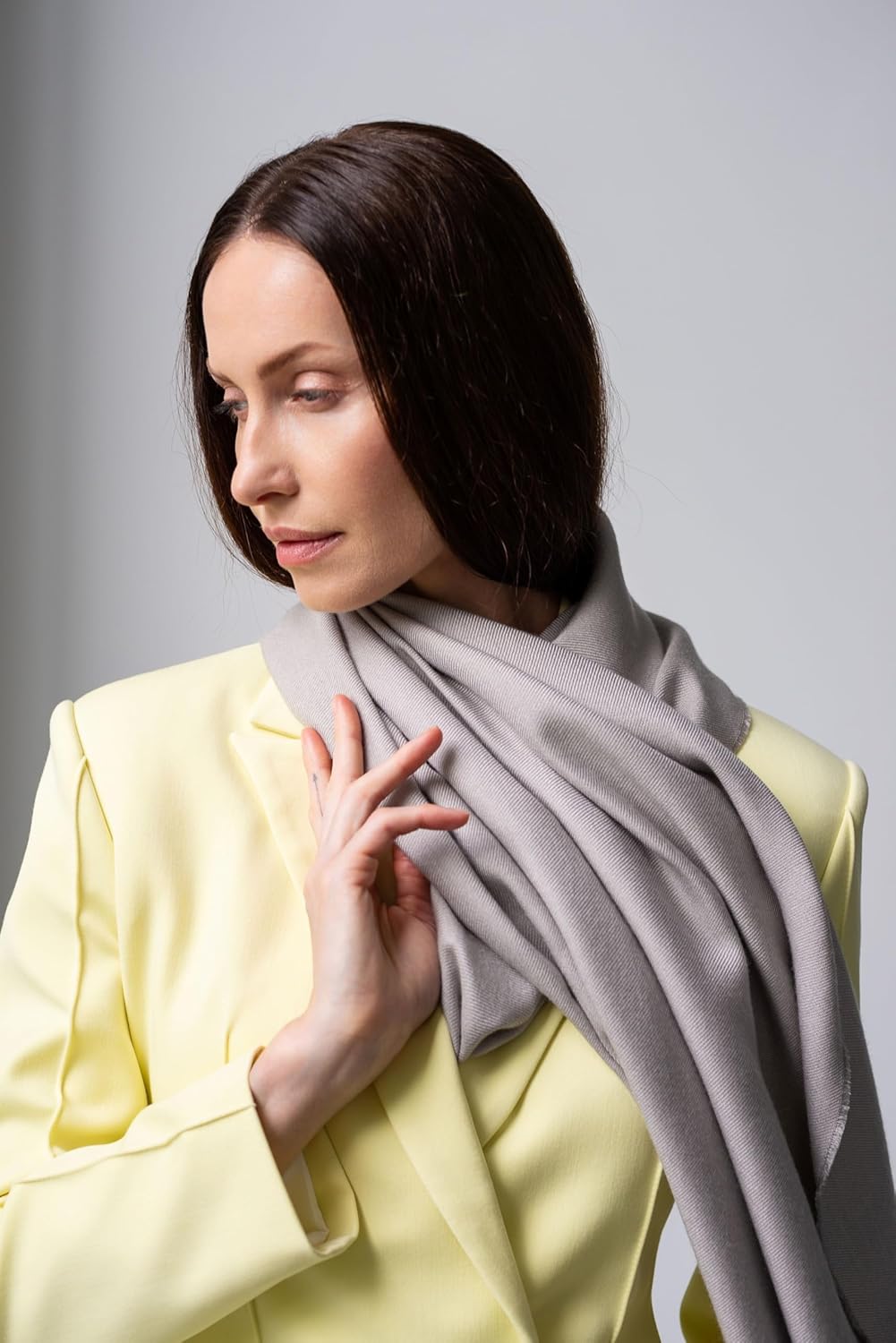 Neutral cashmere silk wrap scarf — Italian premium quality, soft drape — view 2
