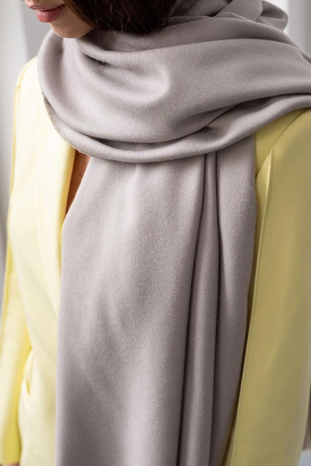 Neutral cashmere silk wrap scarf — Italian premium quality, soft drape — view 4