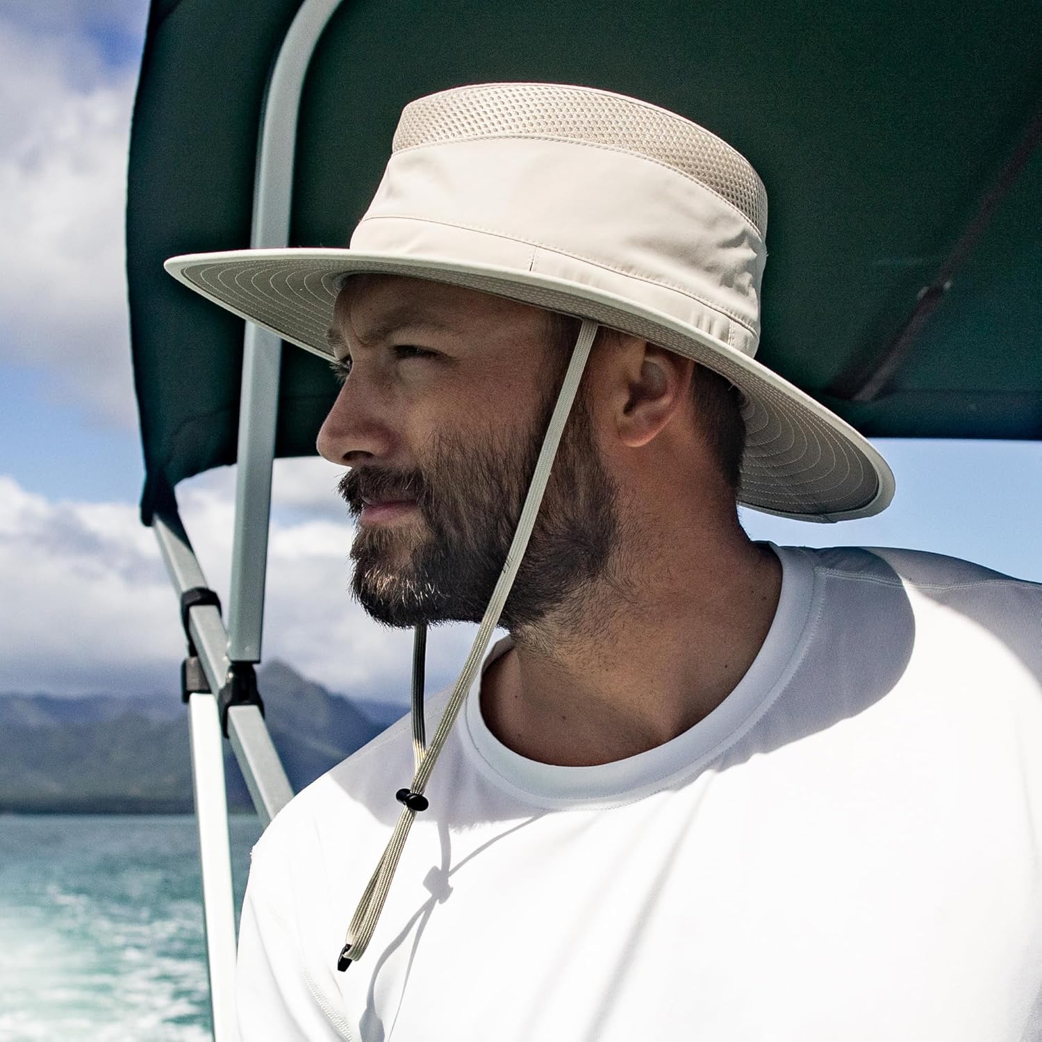 Nylon sun hat in neutral tone with wide brim for sun protection — view 2