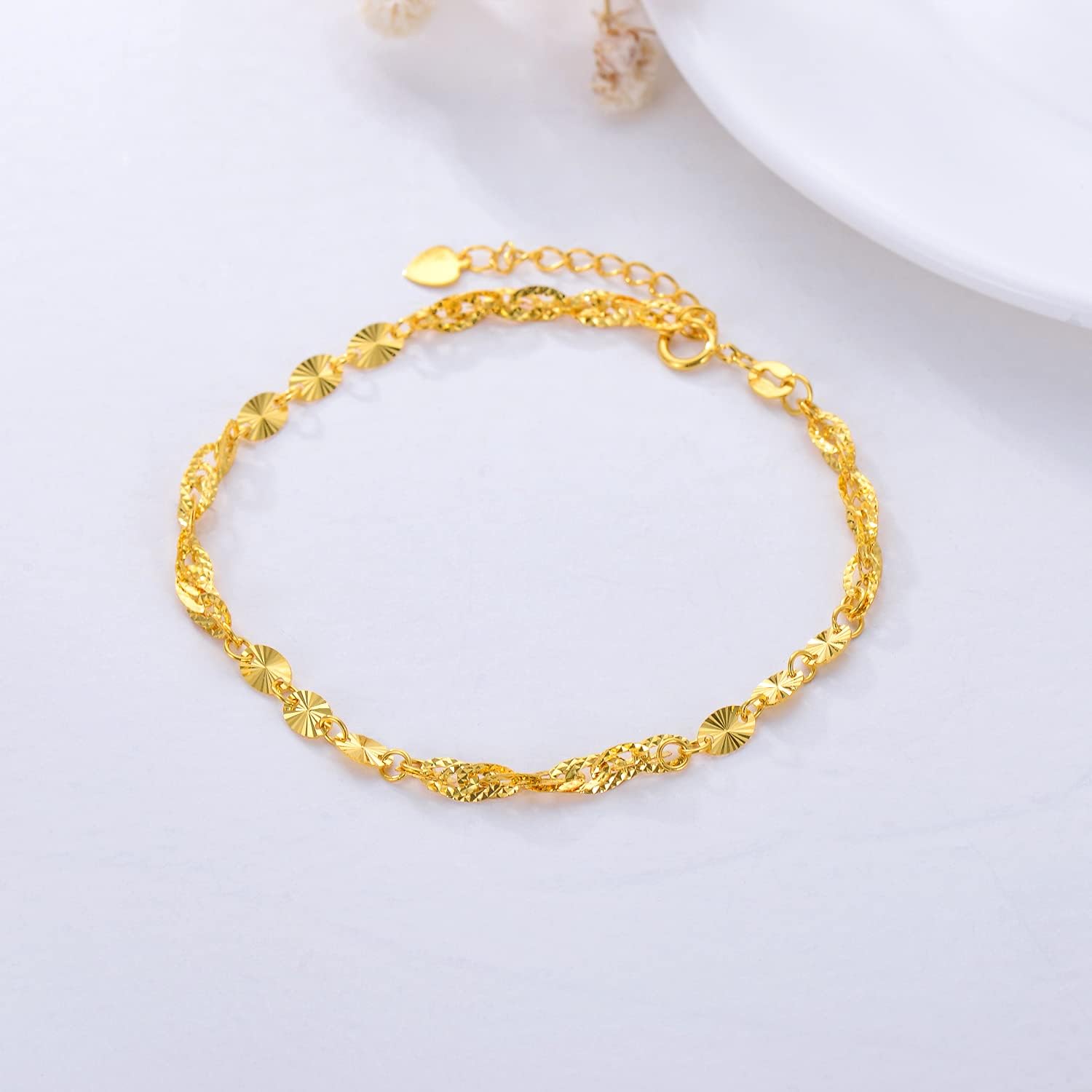 18k yellow gold bracelet with diamond-cut Italian link chain, 3mm width — view 3