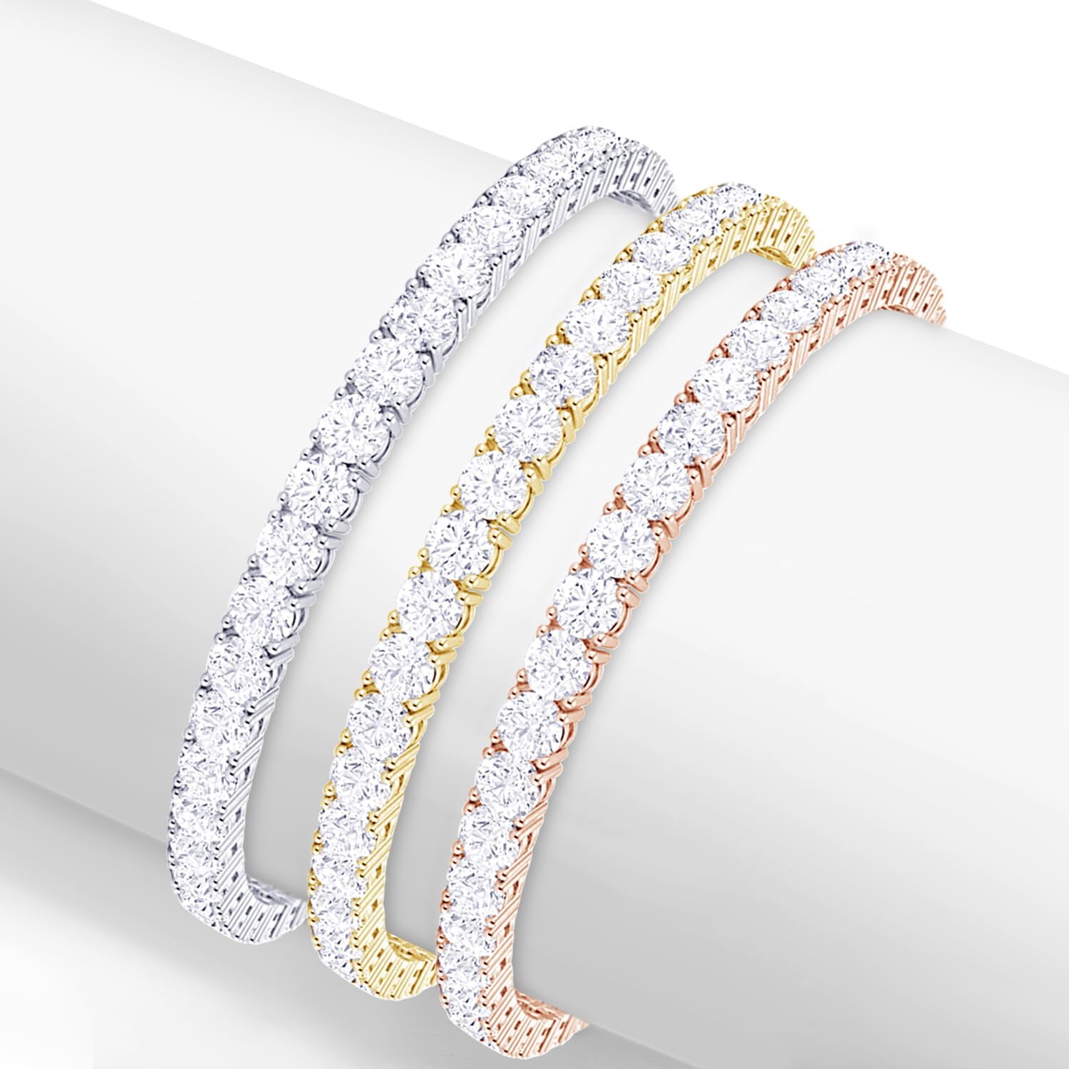 Natural diamond tennis bracelet in 14K gold with 4-prong settings — view 1